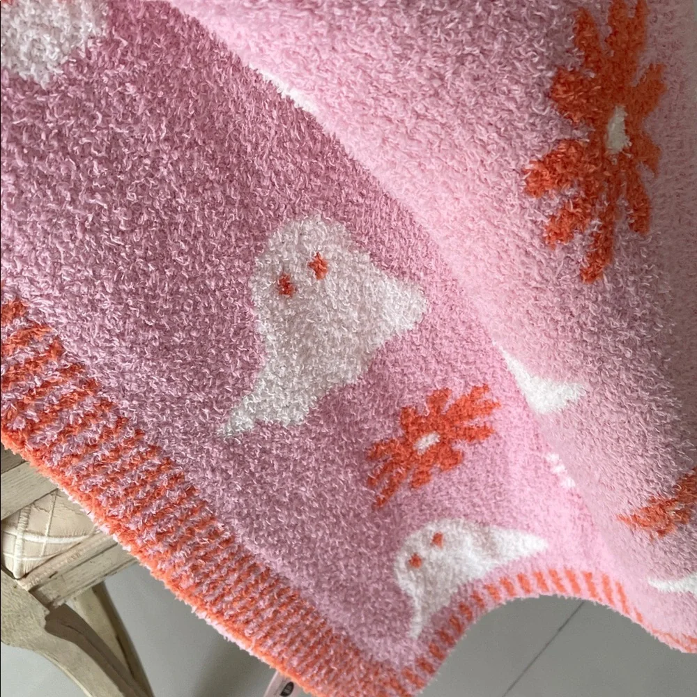 Novogratz Halloween Pink/White/Orange Ghost and Flower Decorative Throw Blanket